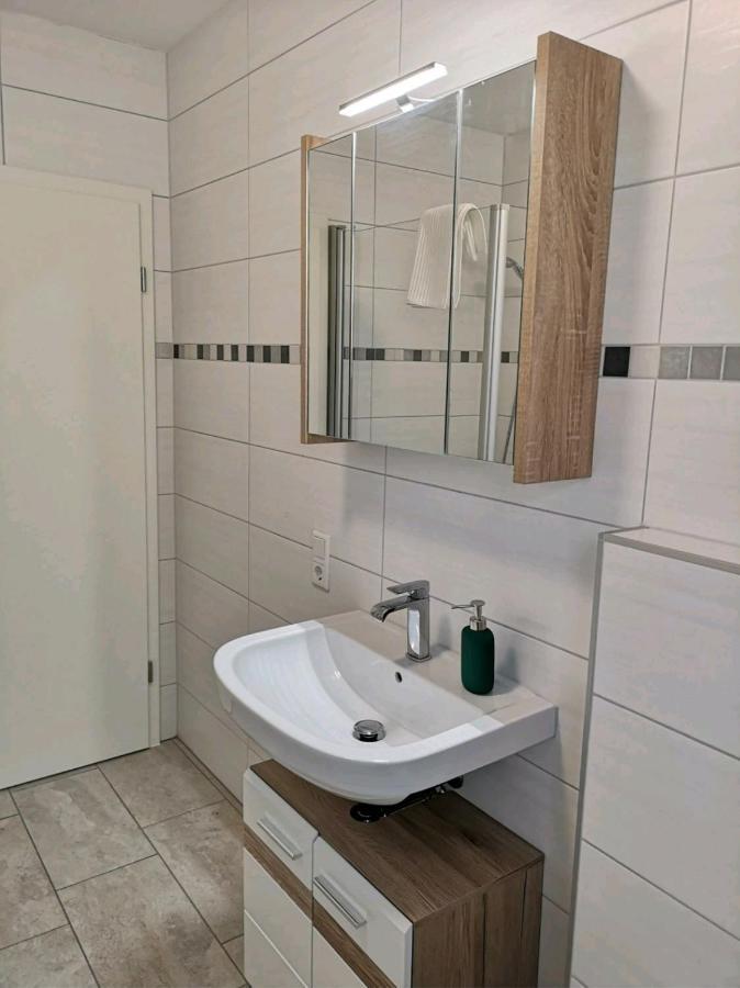 Apartament Modern Wohnen I Parkplatz I Wlan I Netflix I Balkon I 6 Schlafplaetze Bad Oeynhausen Zewnętrze zdjęcie